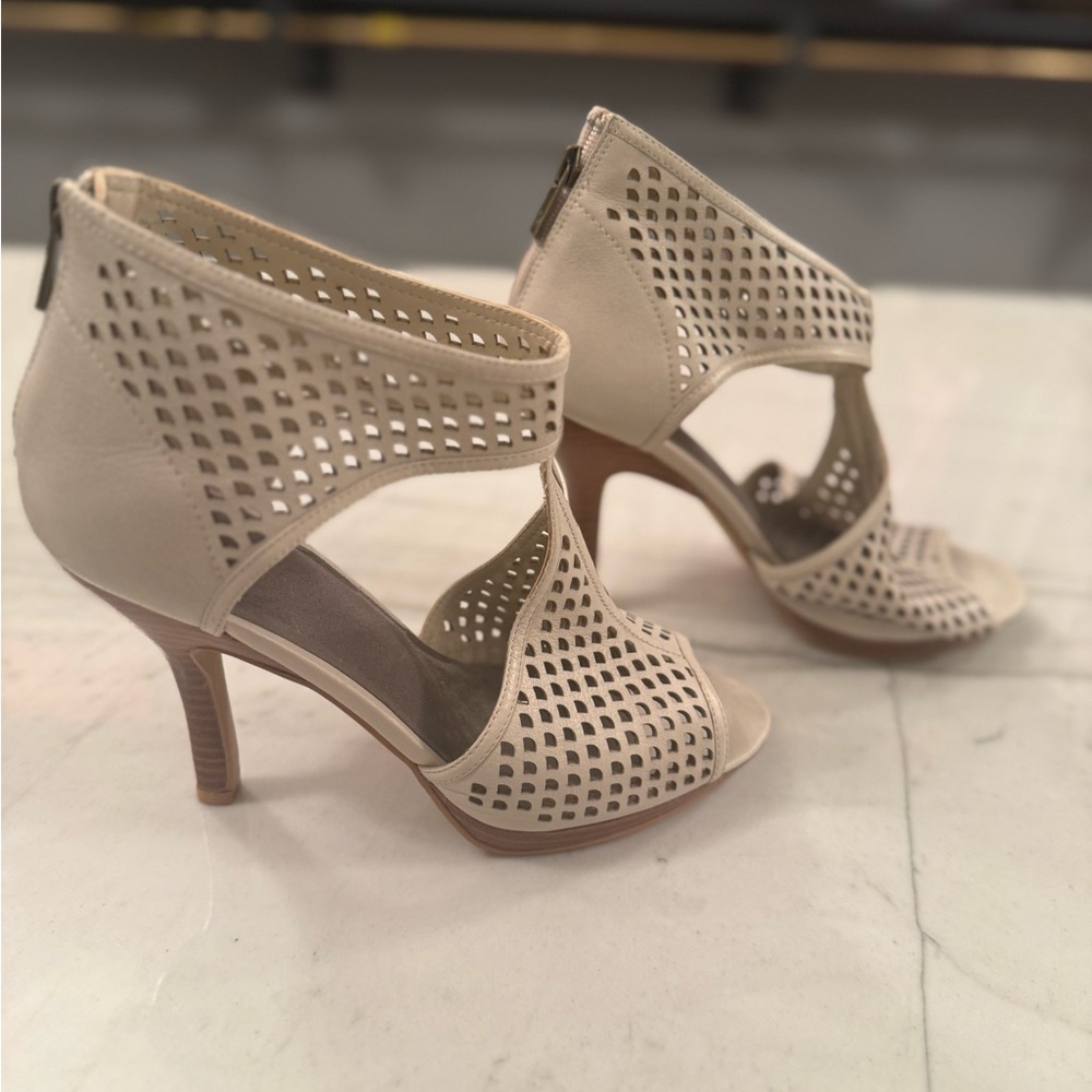 Nordstrom Beige Cut-Out Peep-Toe Heels